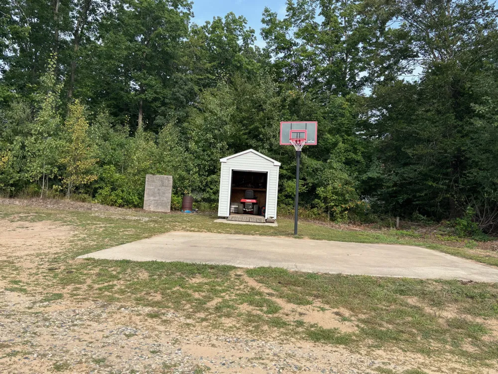 2905 E Jackson Road Crystal Township, MI 49459
