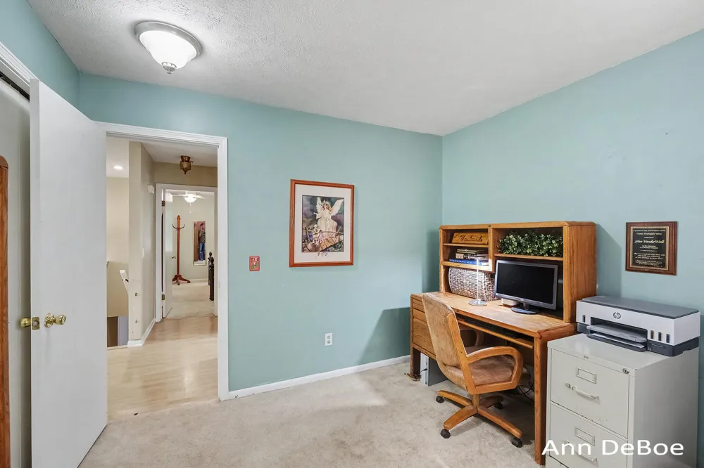 3250 Oxford Drive SE Kentwood City, MI 49512