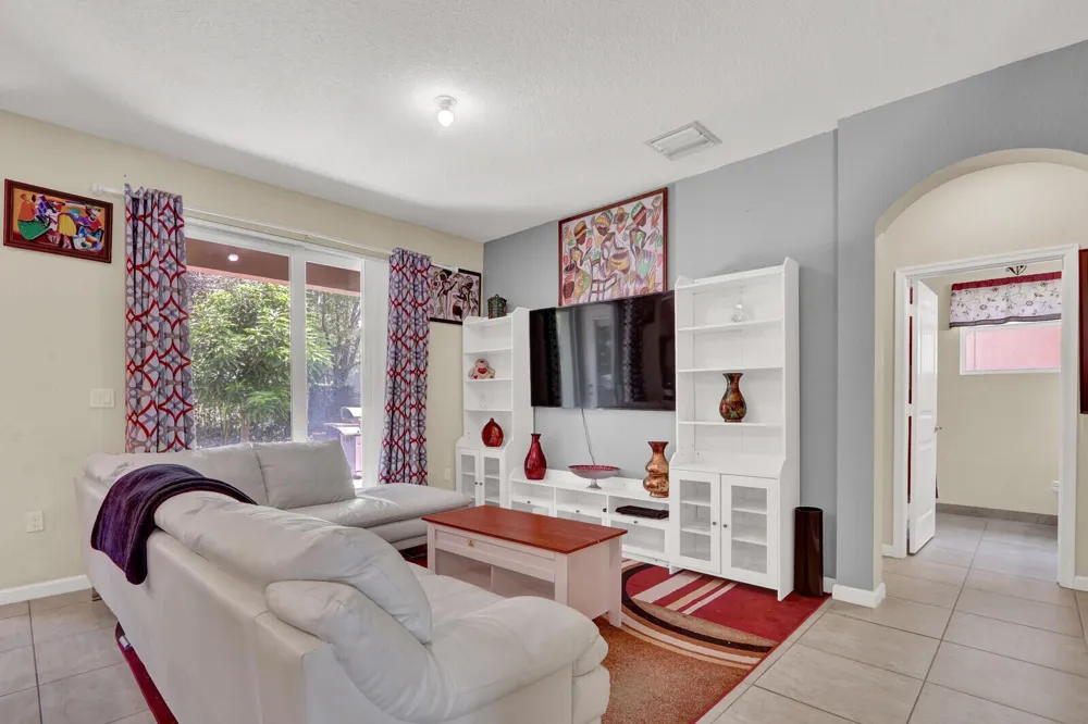 4701 Foxtail Palm Court 