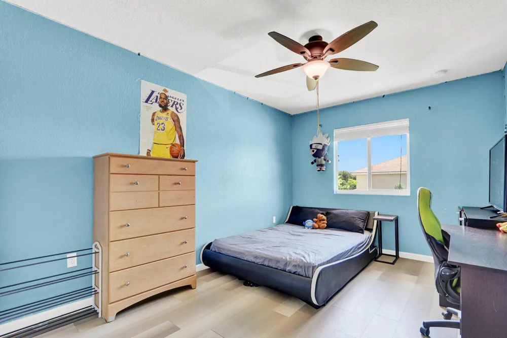 4701 Foxtail Palm Court 