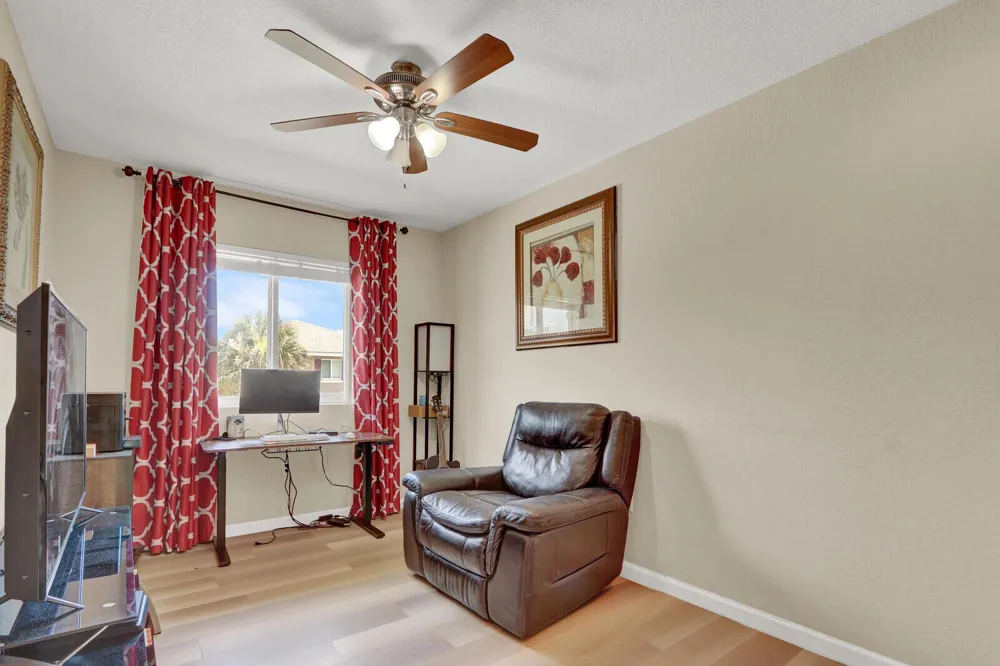 4701 Foxtail Palm Court 