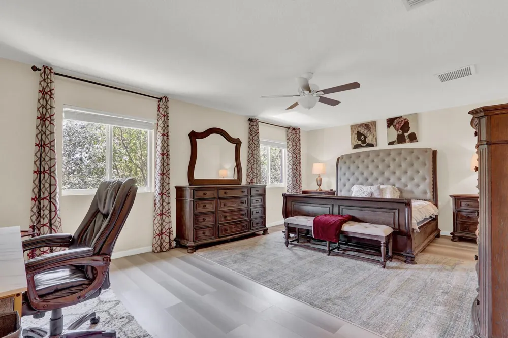 4701 Foxtail Palm Court 