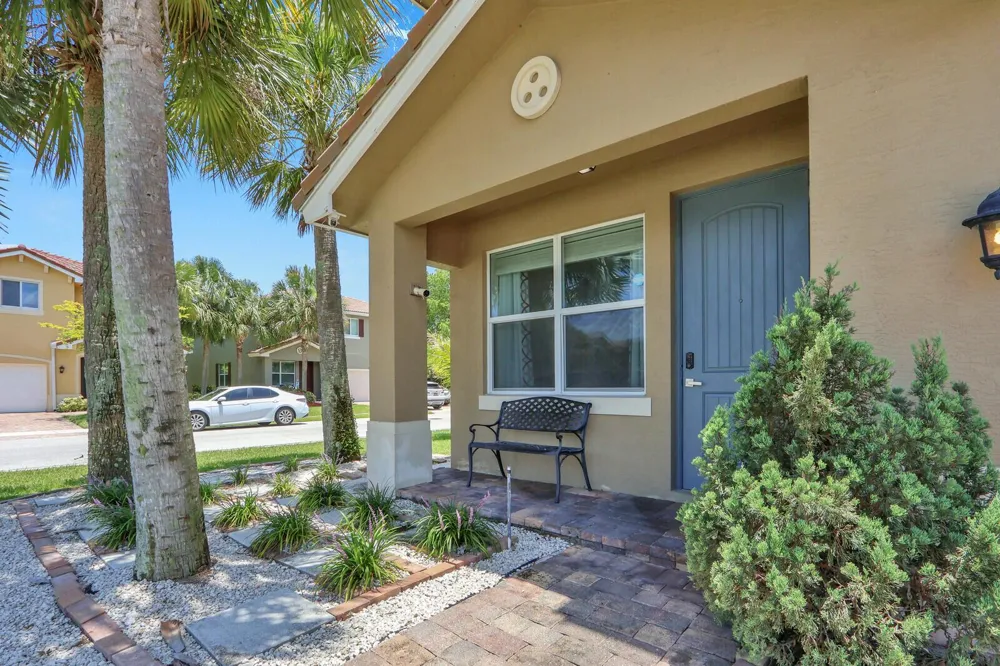 4701 Foxtail Palm Court 