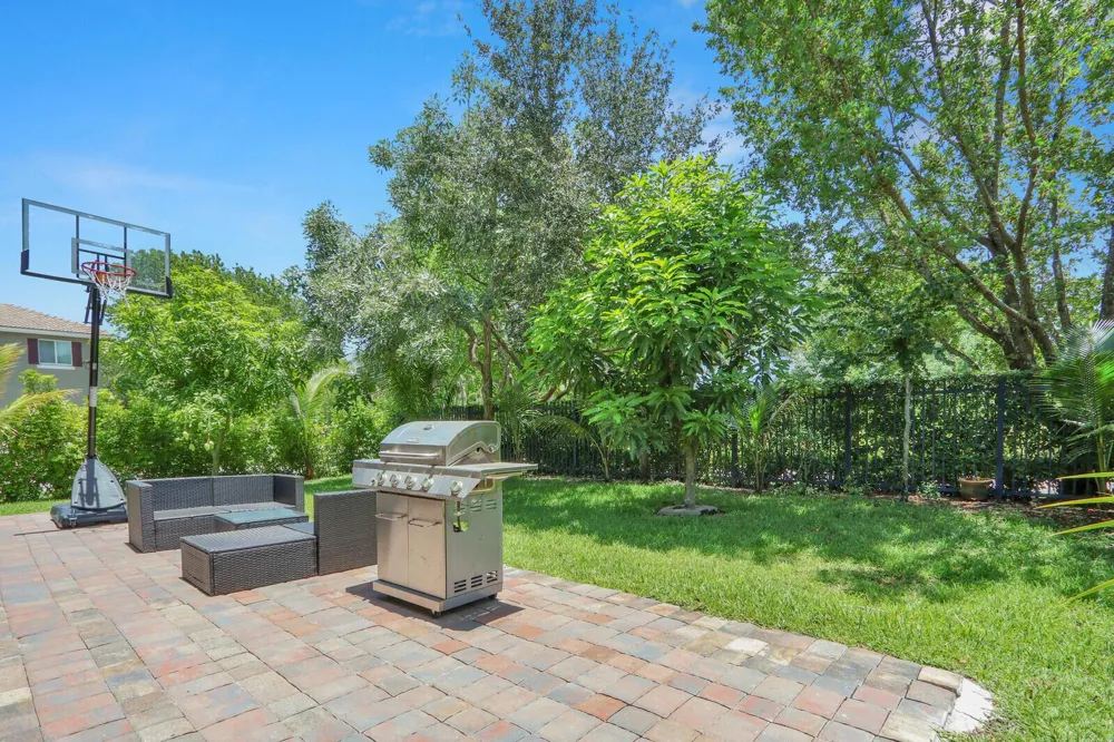 4701 Foxtail Palm Court 