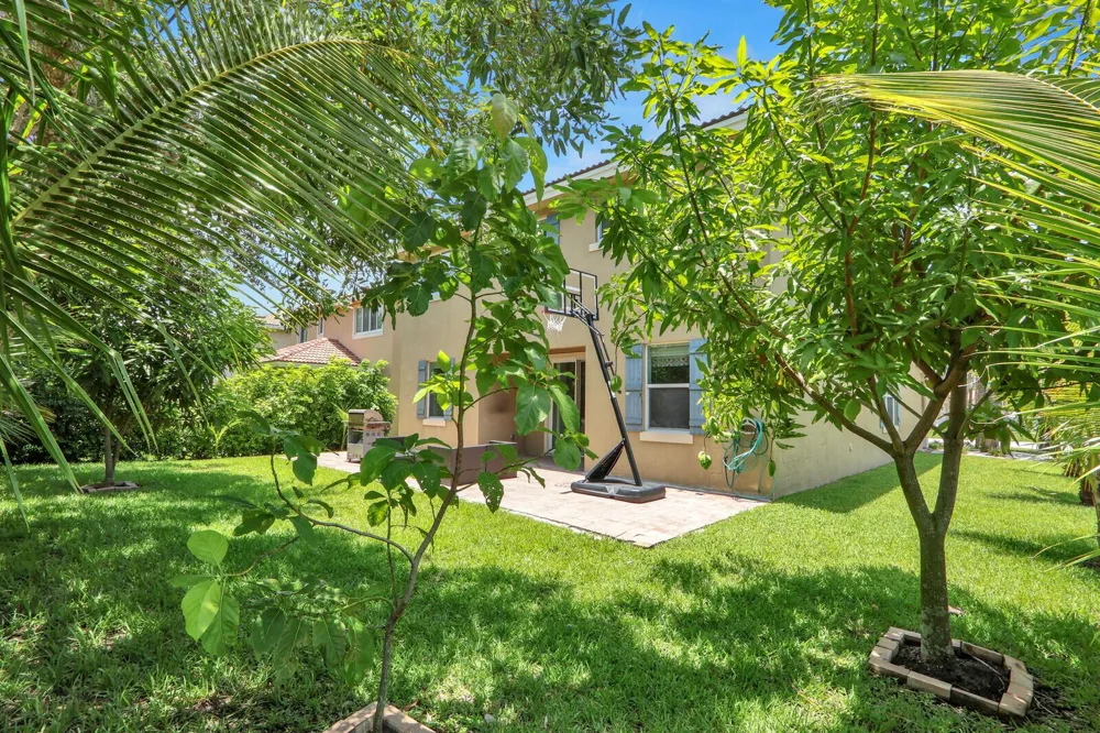 4701 Foxtail Palm Court 