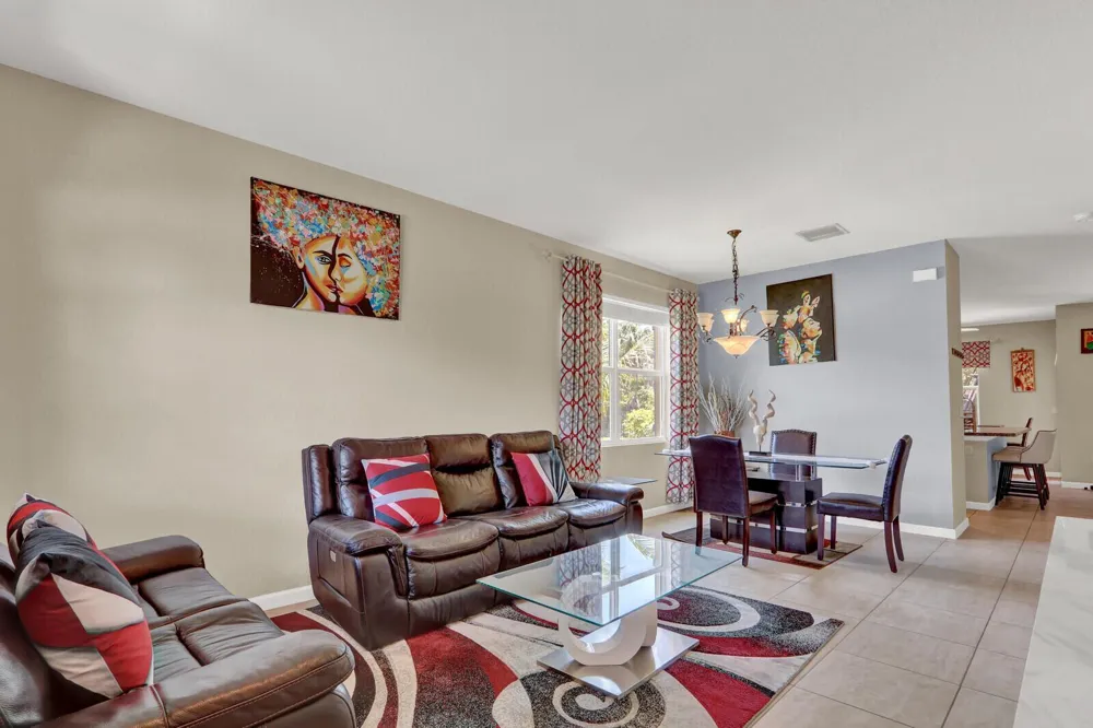 4701 Foxtail Palm Court 