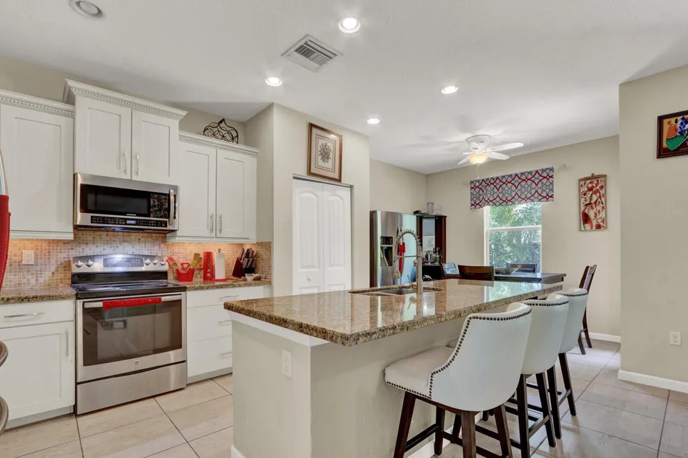 4701 Foxtail Palm Court 