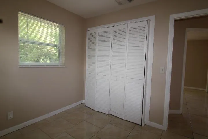 1412 W 6TH STREET Riviera Beach, FL 33404