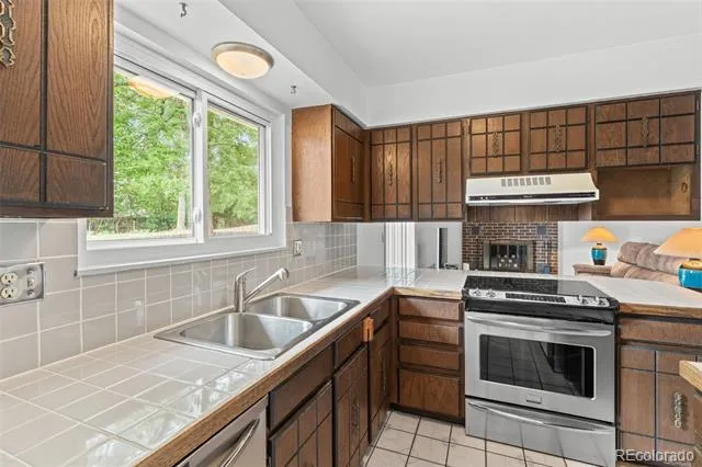 9424 W 75th Way Arvada, CO 80005