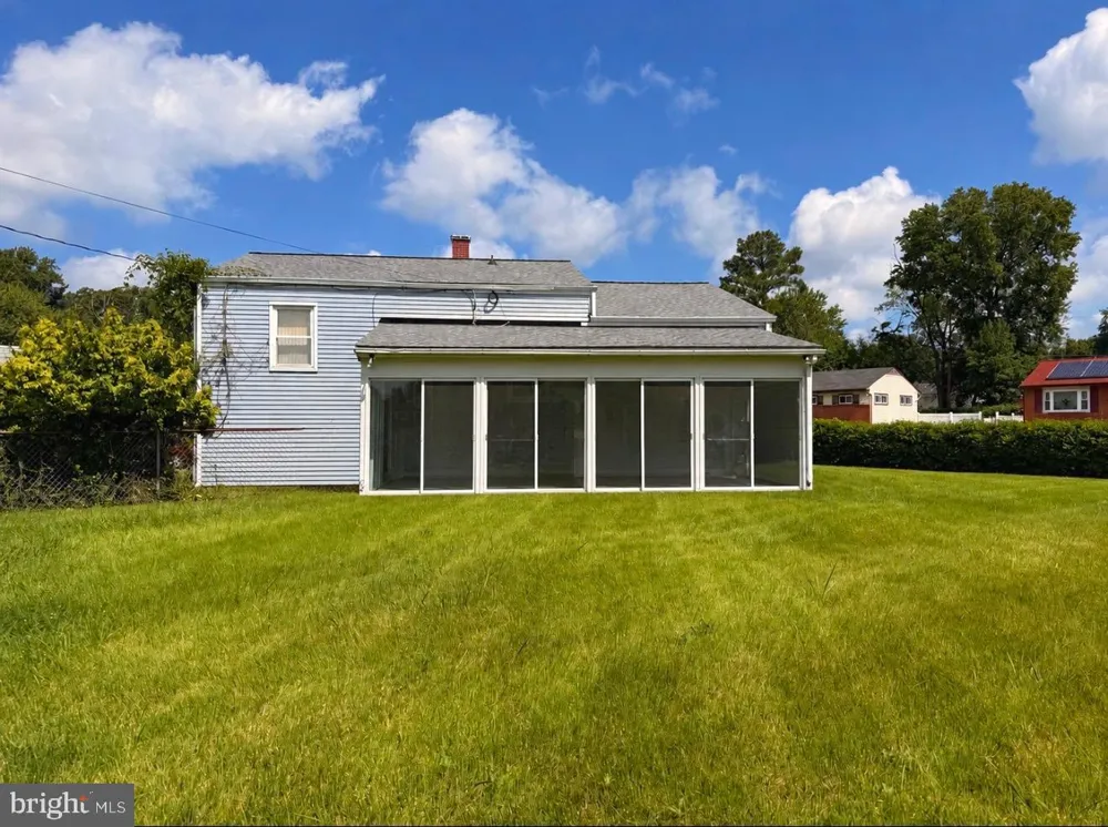6812 HUNTINGTON DRIVE Baltimore, MD 21207