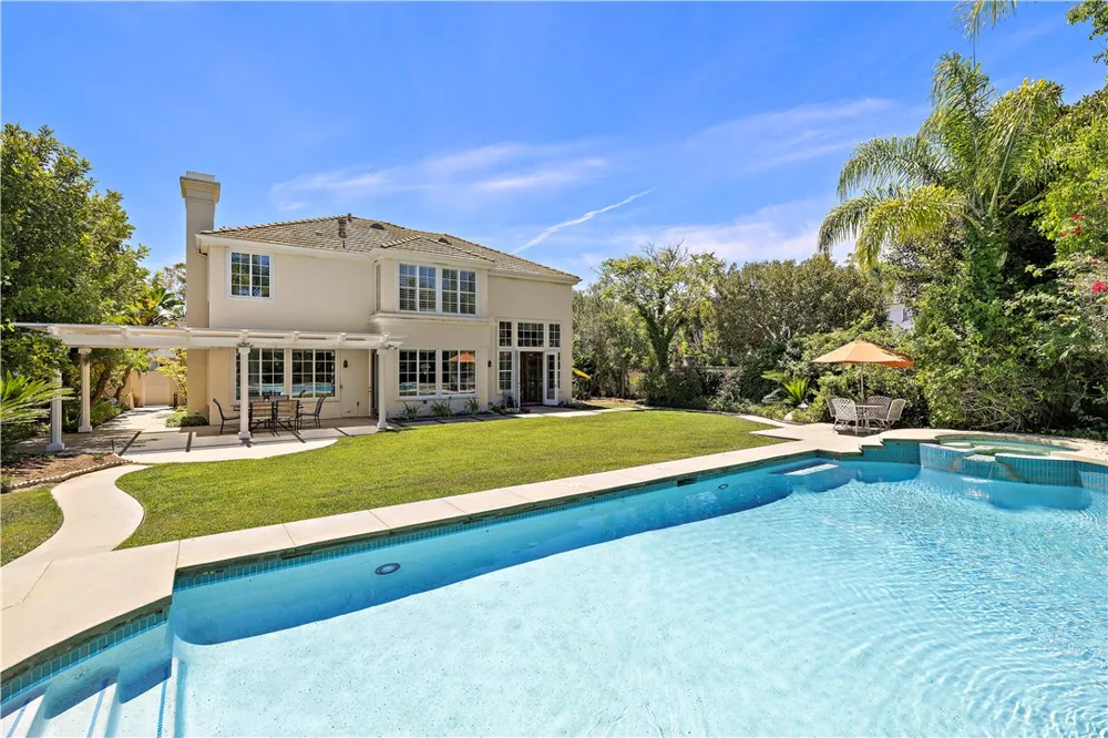 17 Brigadier Irvine, CA 92603