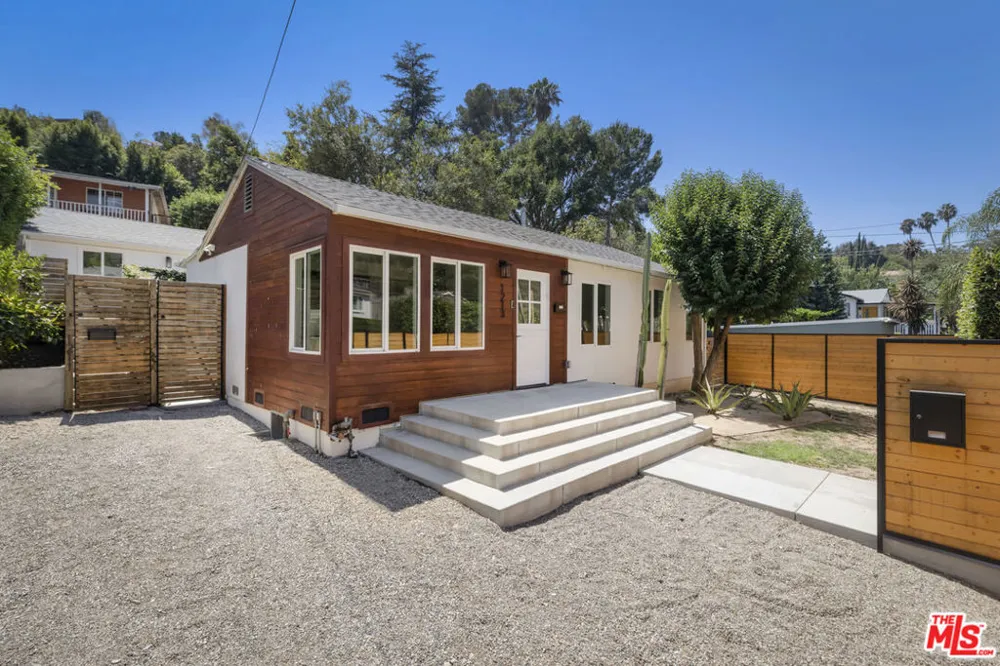 1213 El Paso Drive Los Angeles, CA 90065