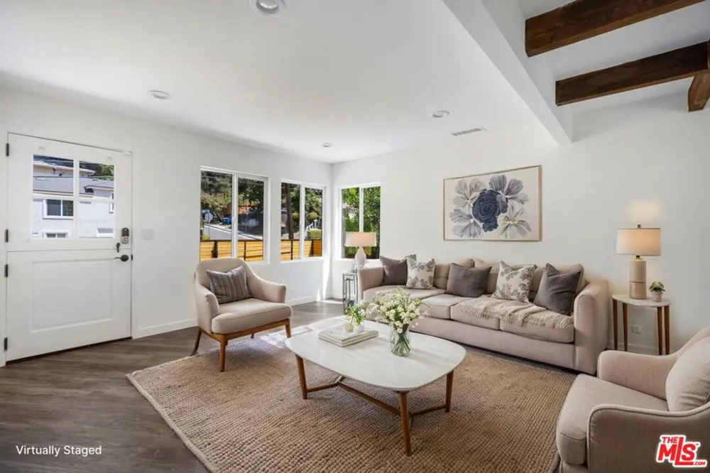 1213 El Paso Drive Los Angeles, CA 90065