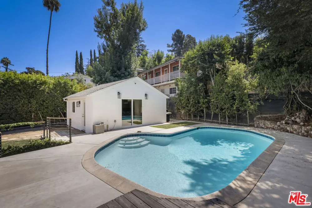 1213 El Paso Drive Los Angeles, CA 90065