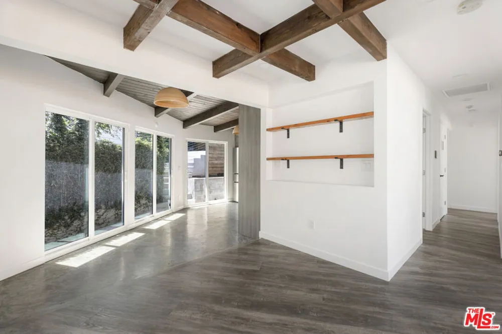 1213 El Paso Drive Los Angeles, CA 90065