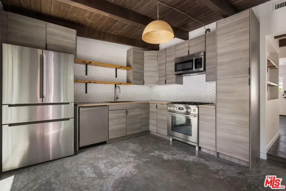 1213 El Paso Drive Los Angeles, CA 90065