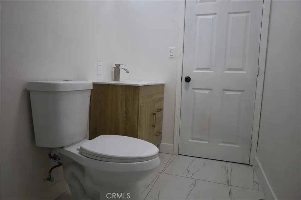 742 Simmons Los Angeles, CA 90022