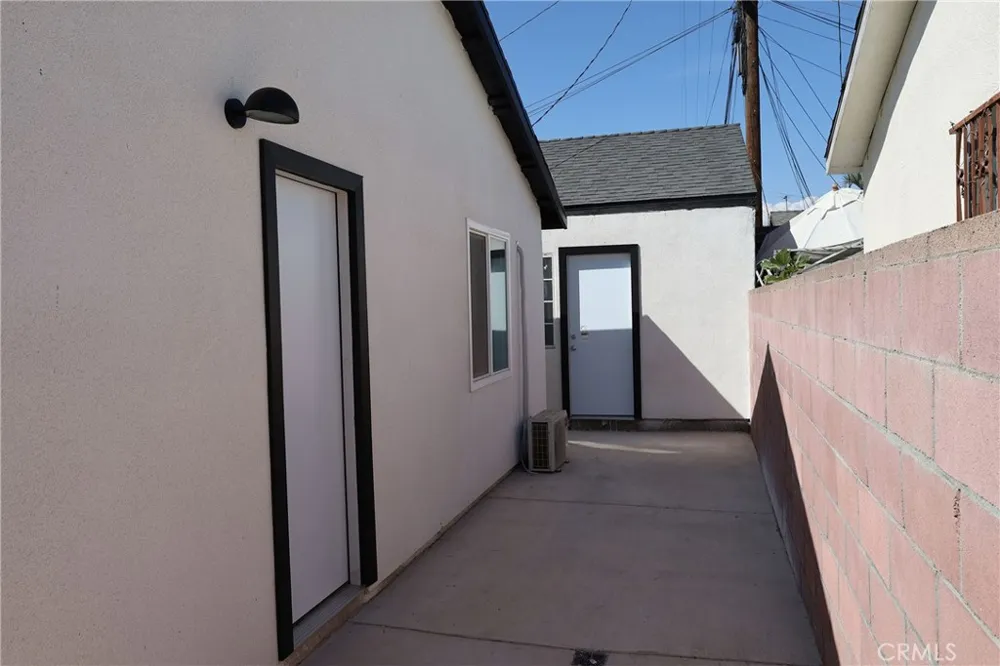 742 Simmons Los Angeles, CA 90022
