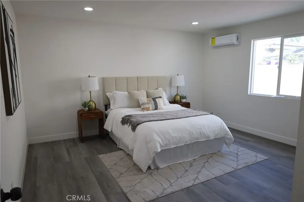 742 Simmons Los Angeles, CA 90022