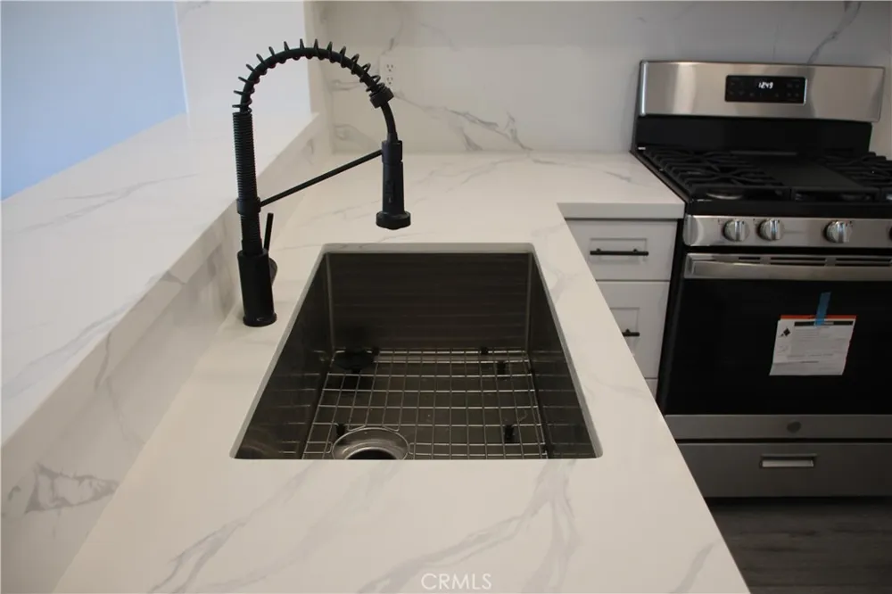 3326 W Orange #106 Anaheim, CA 92804