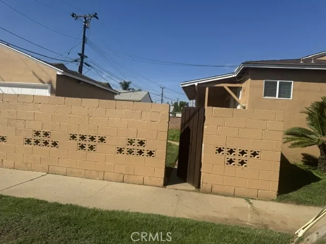 1057 S 5th Street Montebello, CA 90640