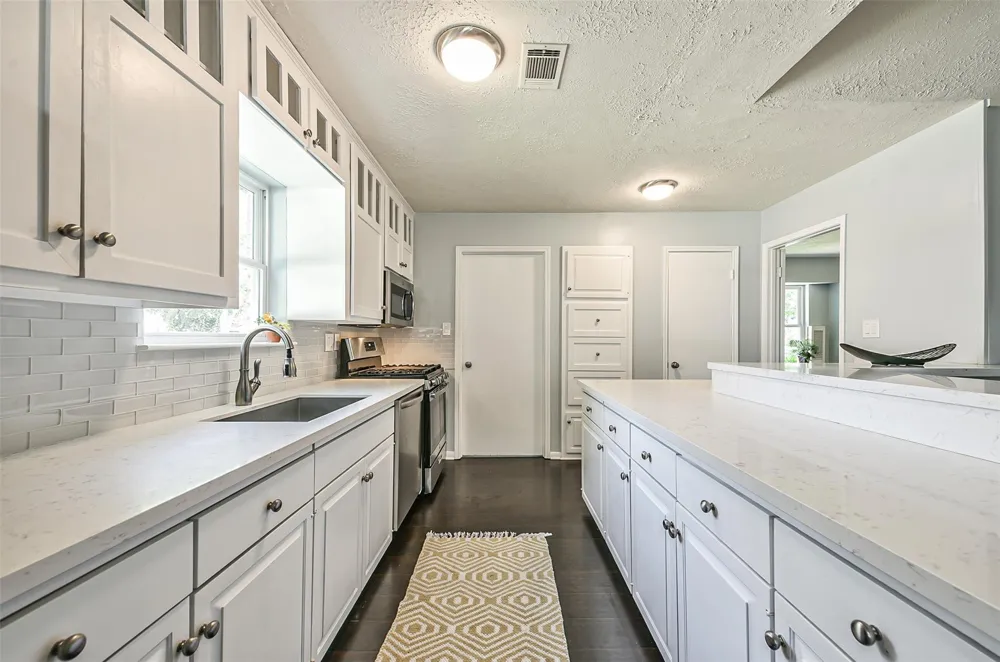 863 Seamaster Drive Houston, TX 77062