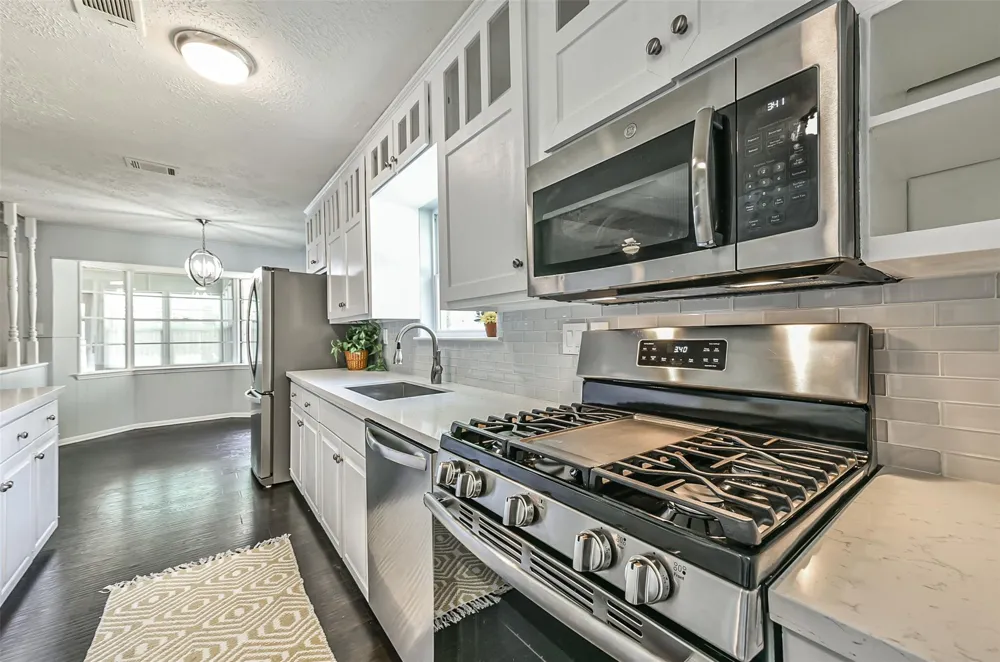 863 Seamaster Drive Houston, TX 77062