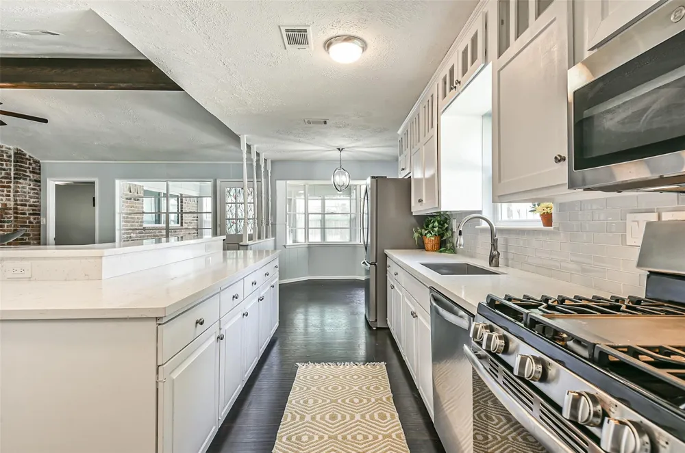 863 Seamaster Drive Houston, TX 77062