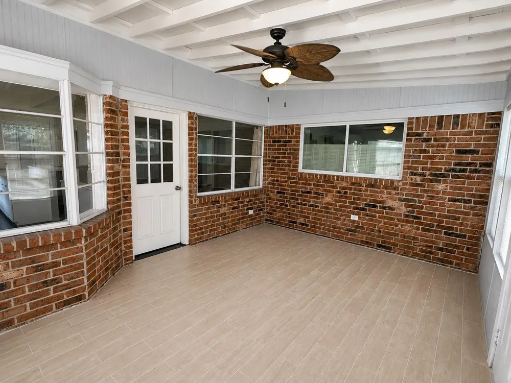 863 Seamaster Drive Houston, TX 77062
