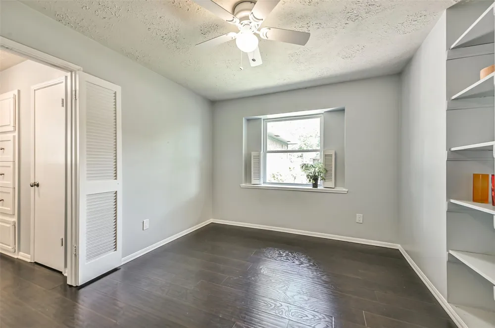 863 Seamaster Drive Houston, TX 77062