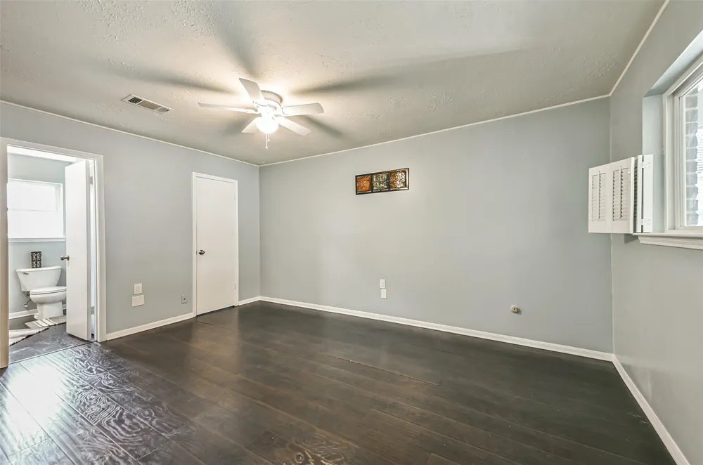 863 Seamaster Drive Houston, TX 77062