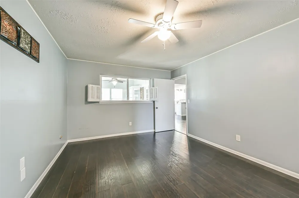 863 Seamaster Drive Houston, TX 77062