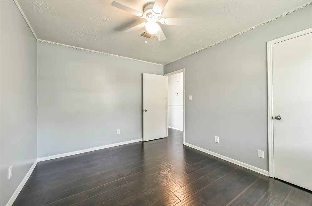 863 Seamaster Drive Houston, TX 77062