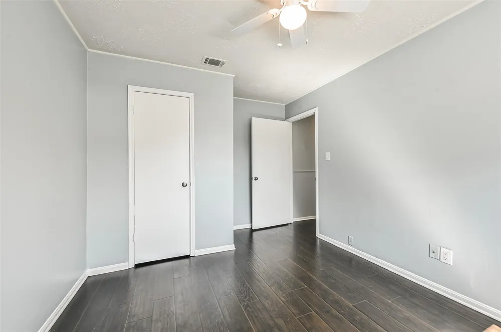 863 Seamaster Drive Houston, TX 77062