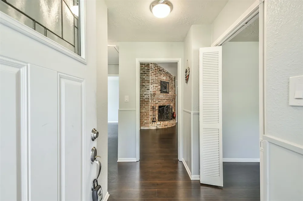 863 Seamaster Drive Houston, TX 77062