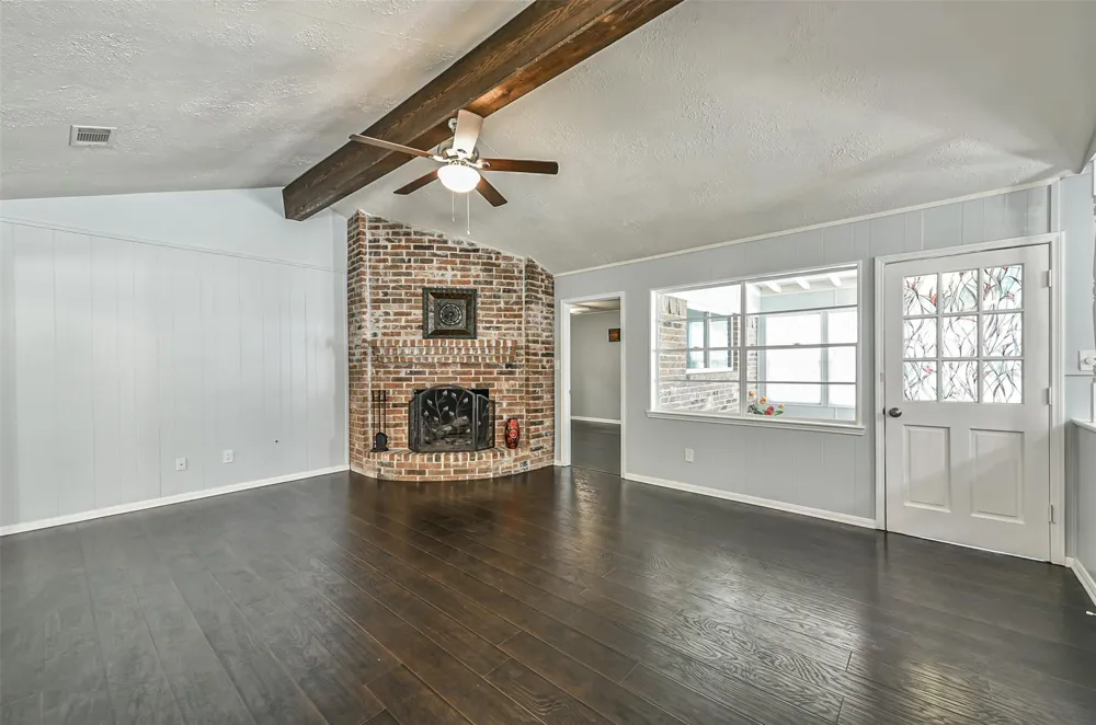 863 Seamaster Drive Houston, TX 77062