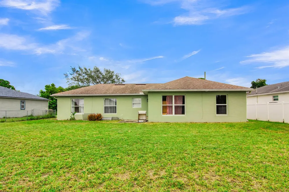 1002 SW ROMAINE LANE Port St. Lucie, FL 34953