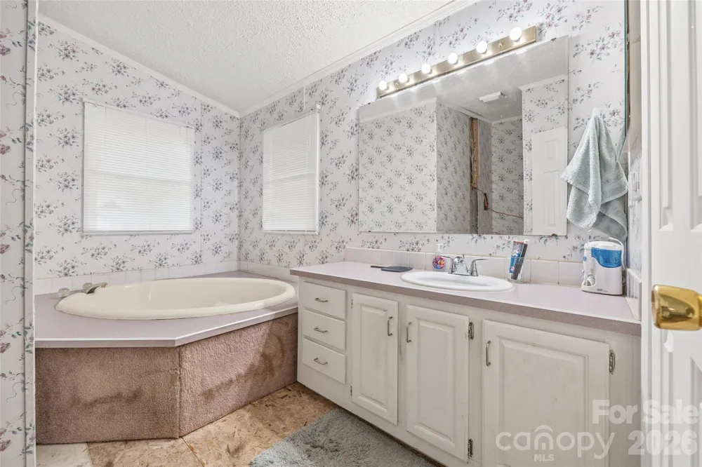 1475 Smith Woods Lane Hickory Grove, SC 29717