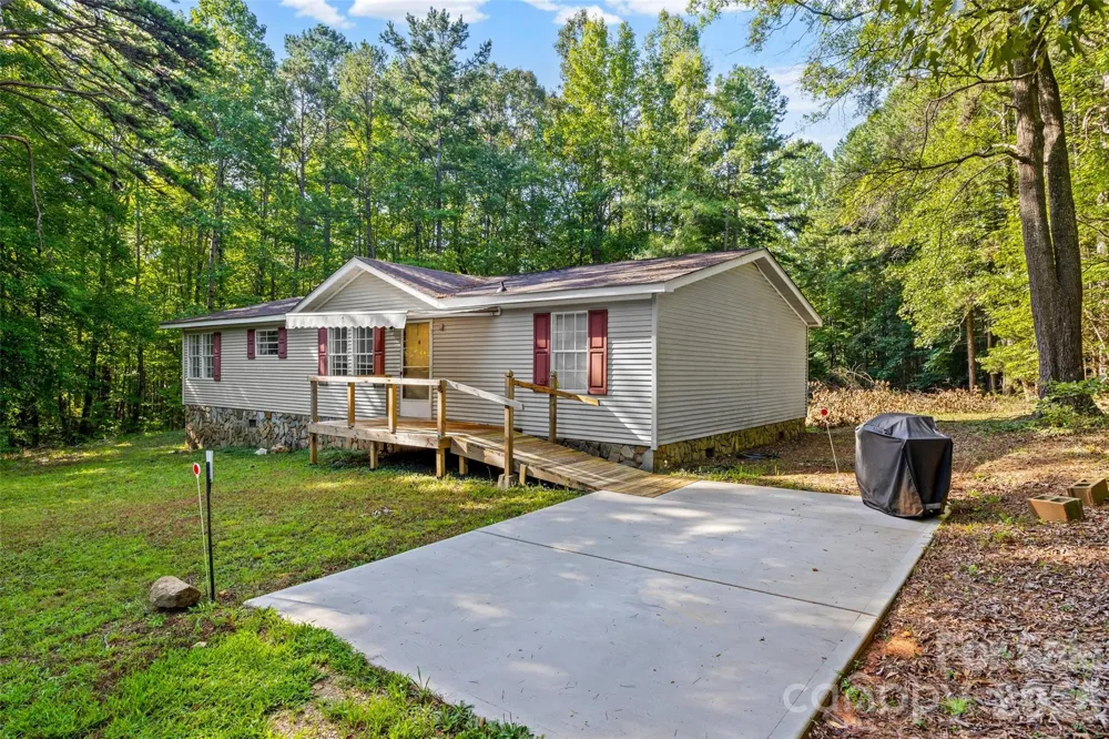 1475 Smith Woods Lane Hickory Grove, SC 29717