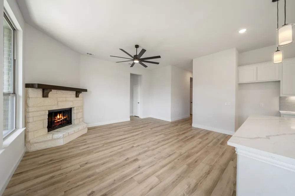 606 Austen Avenue Tioga, TX 76271