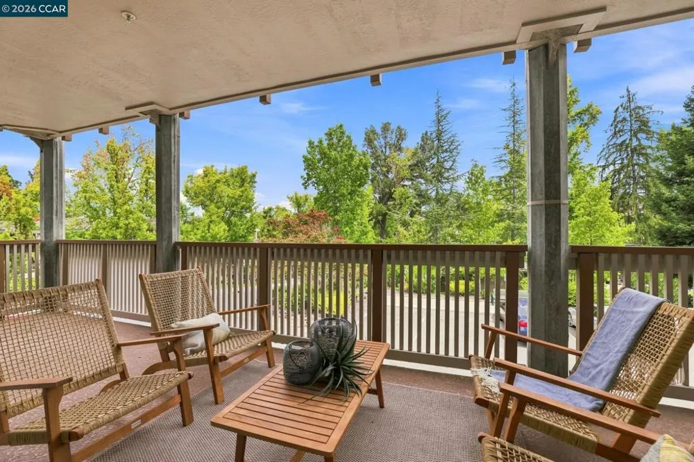 1209 Running Springs Rd. #2 Walnut Creek, CA 94595