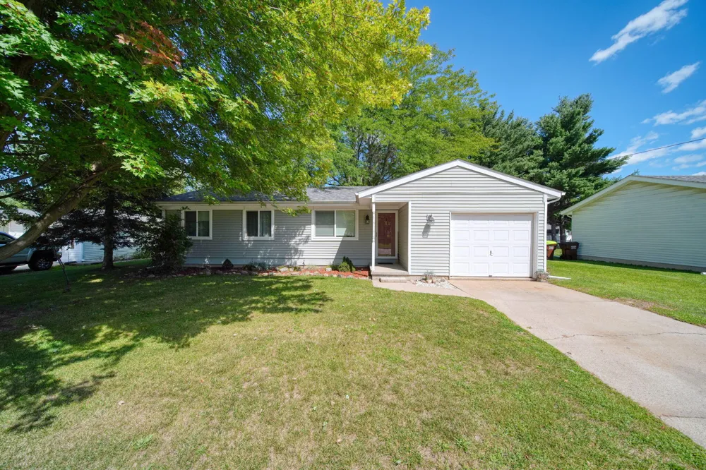 904 Union Street Tecumseh, MI 49286