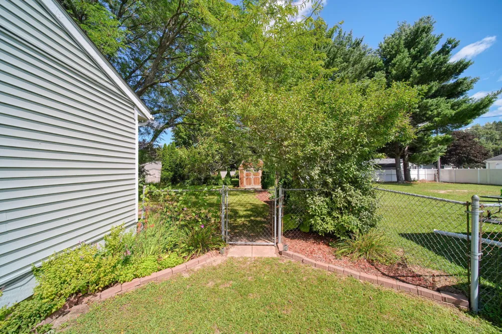 904 Union Street Tecumseh, MI 49286