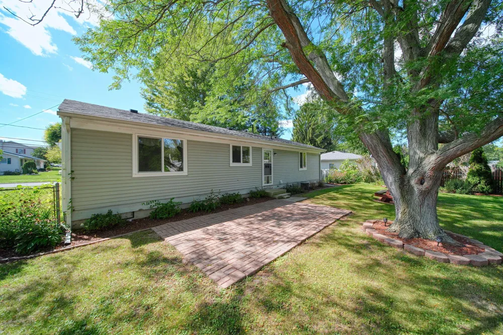 904 Union Street Tecumseh, MI 49286
