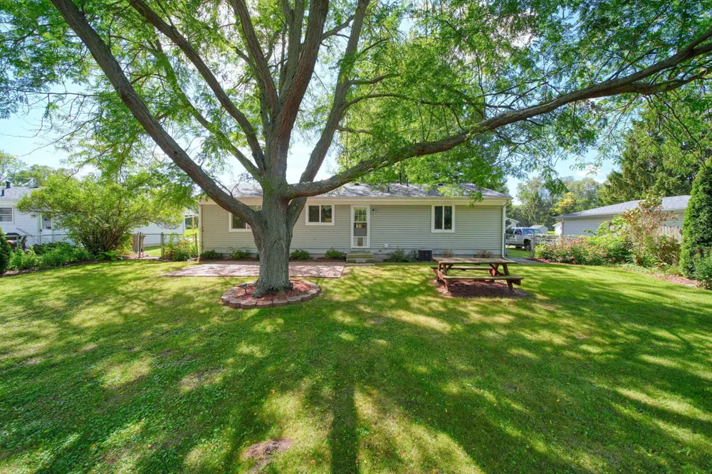 904 Union Street Tecumseh, MI 49286