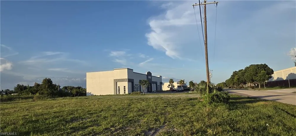 1829 NE 10th Terrace Cape Coral, FL 33909