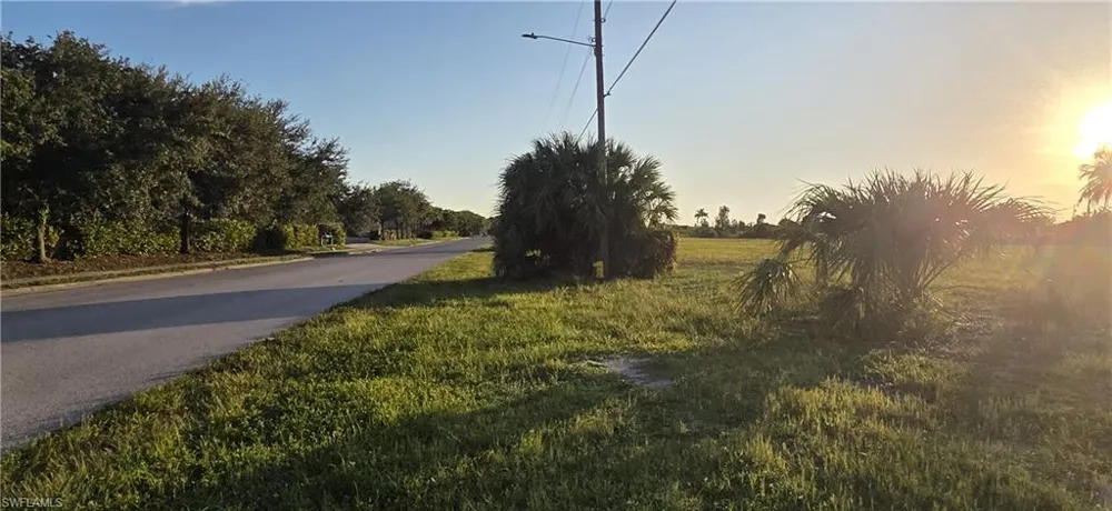 1829 NE 10th Terrace Cape Coral, FL 33909
