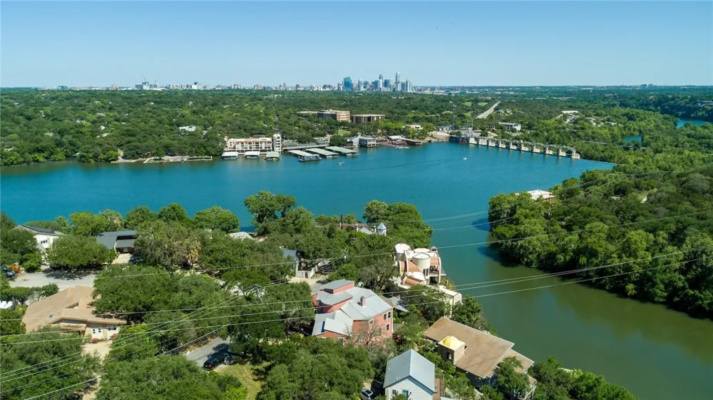 1712 Lakeshore Drive #C Austin, TX 78746