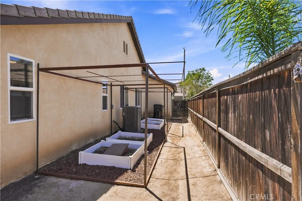4330 Amber Ridge Hemet, CA 92545