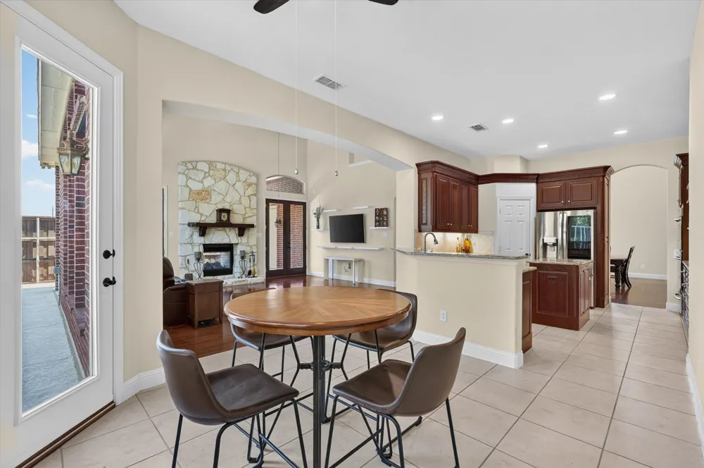 6832 Foghorn Lane Grand Prairie, TX 75054
